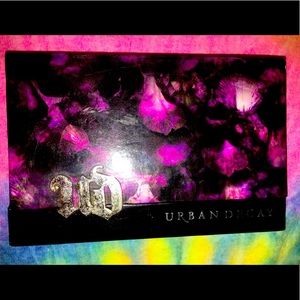 SHADOW BOX EYESHADOW PALETTE